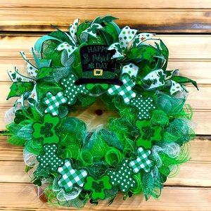 Small 12 inch St Patrick's Day wreath